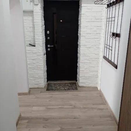 Apartment In The City Centre Chernivtsi Exterior photo