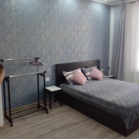 Apartment In The City Centre Chernivtsi Exterior photo